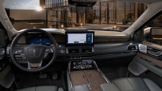 2024 Lincoln Lincoln Navigator Internal Image 2